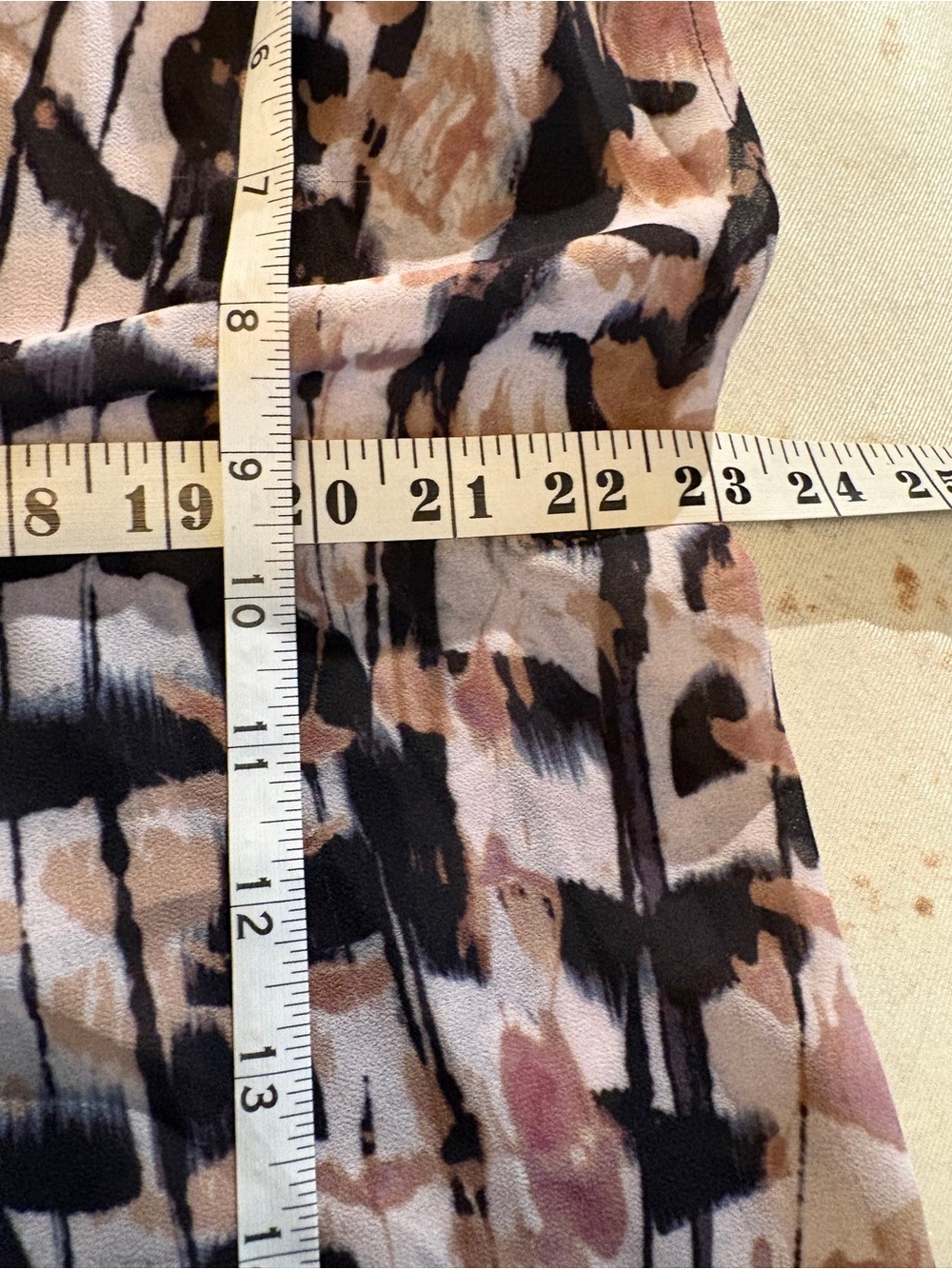 Reiss Abstract V-Neck Cap Sleeve Blouse - Pink, Black, Cream - Picture 10 of 11